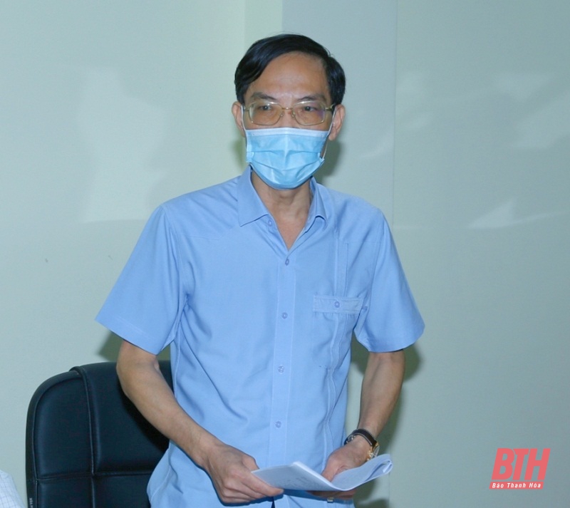 Phó Bí thư Thường trực Tỉnh ủy Lại Thế Nguyên làm việc tại Sở Y tế