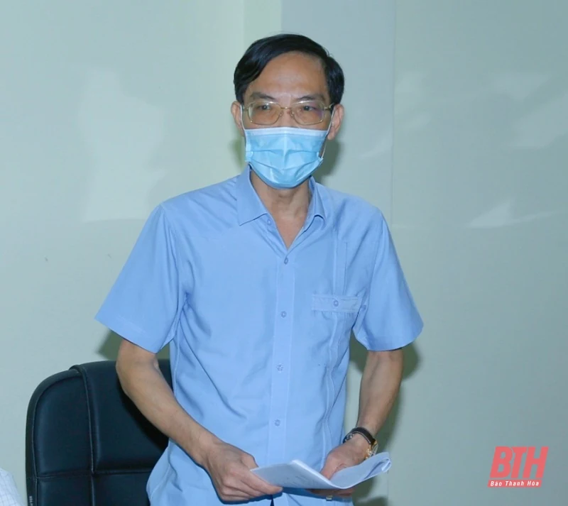 Phó Bí thư Thường trực Tỉnh ủy Lại Thế Nguyên làm việc tại Sở Y tế