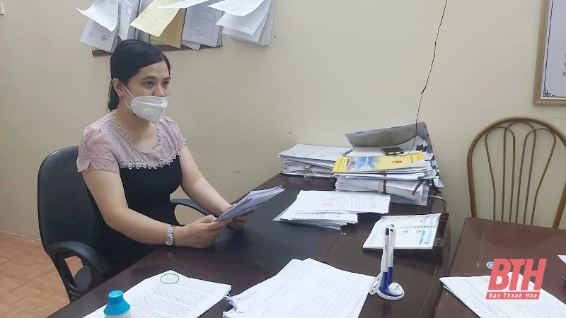 Khẩn trương phát phiếu đi chợ đến người dân TP Thanh Hóa