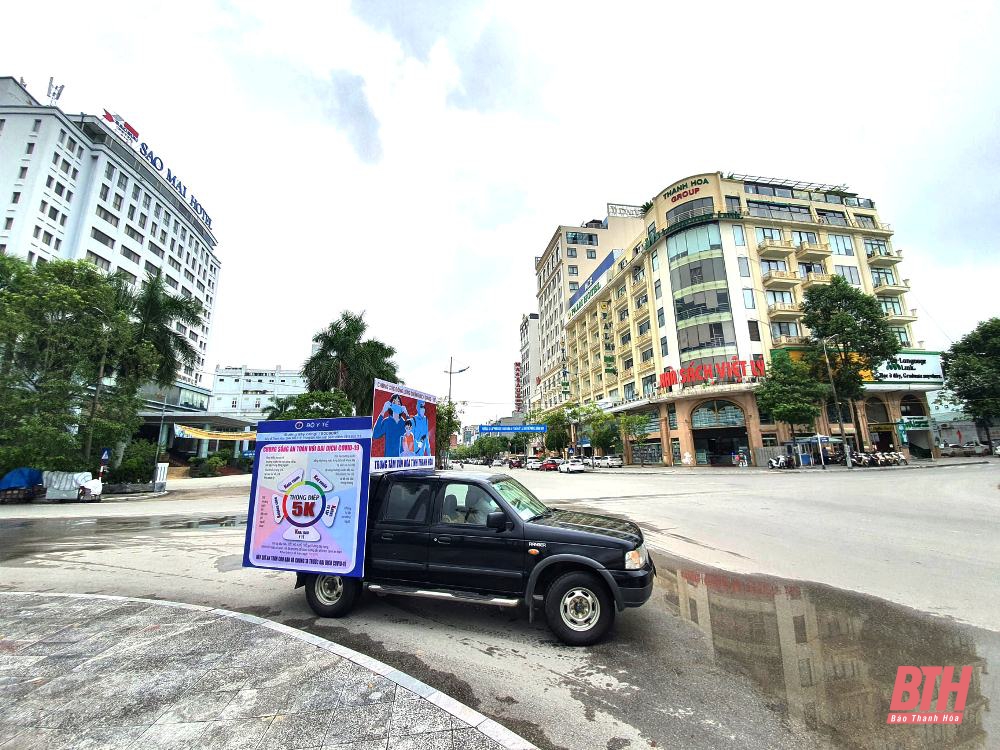 Trung tâm Văn hóa tỉnh tuyên truyền lưu động phòng, chống dịch COVID-19