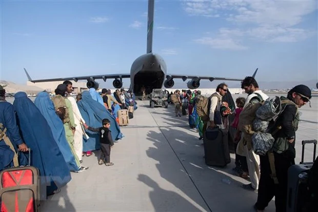 Chính phủ Uzbekistan cho phép người Afghanistan quá cảnh sang Đức