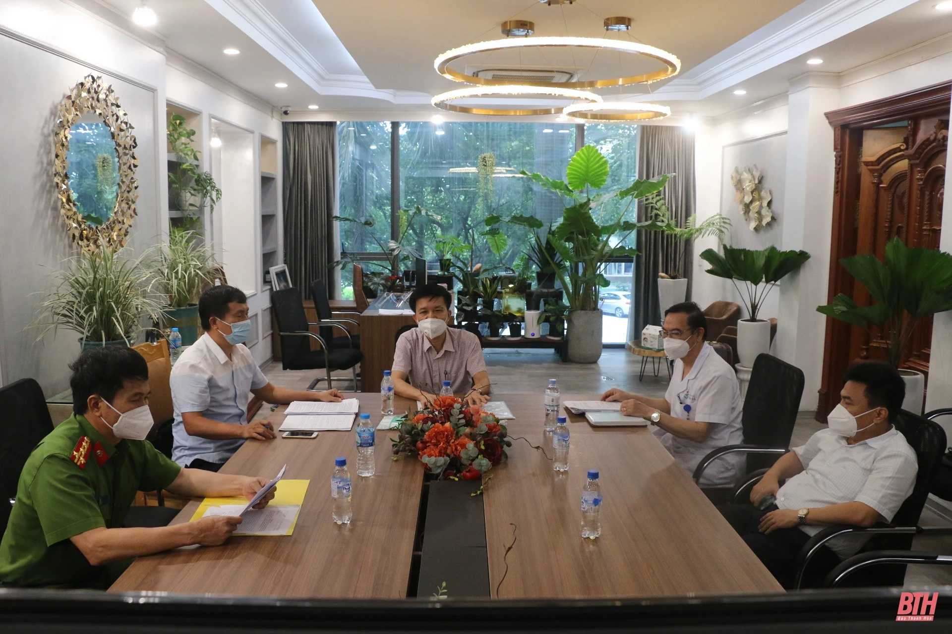 Thực hiện các giải pháp cấp bách, nhanh chóng xử lý dứt điểm ổ dịch Bệnh viện Đa khoa Hợp Lực