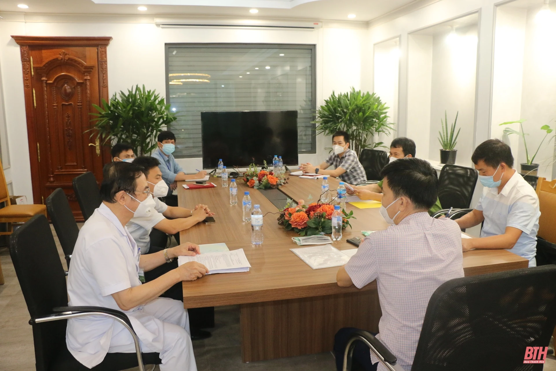 Thực hiện các giải pháp cấp bách, nhanh chóng xử lý dứt điểm ổ dịch Bệnh viện Đa khoa Hợp Lực