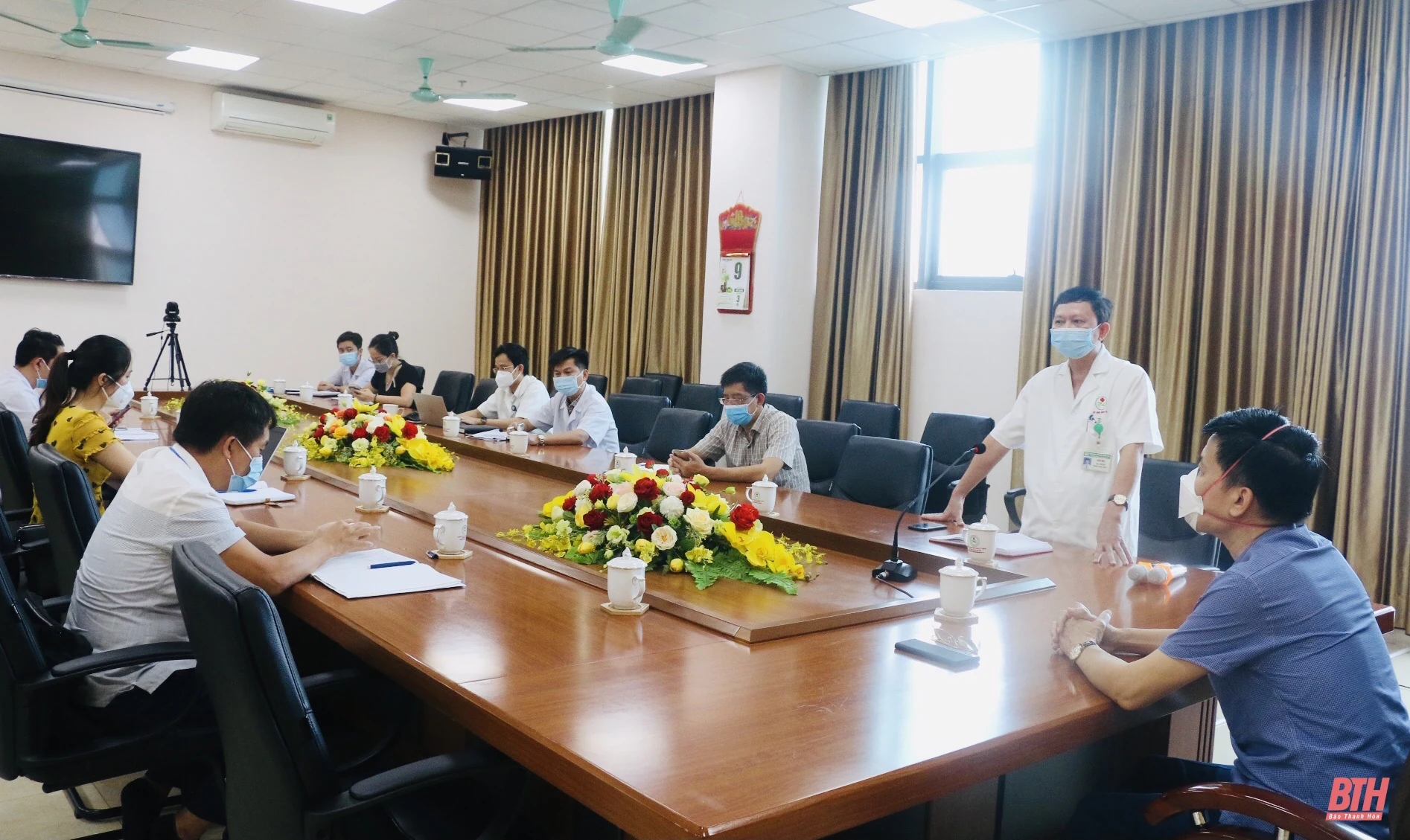 Kiểm tra công tác thu dung điều trị bệnh nhân từ Bệnh viện Đa khoa Hợp Lực về Bệnh viện Ung bướu tỉnh Thanh Hóa điều trị