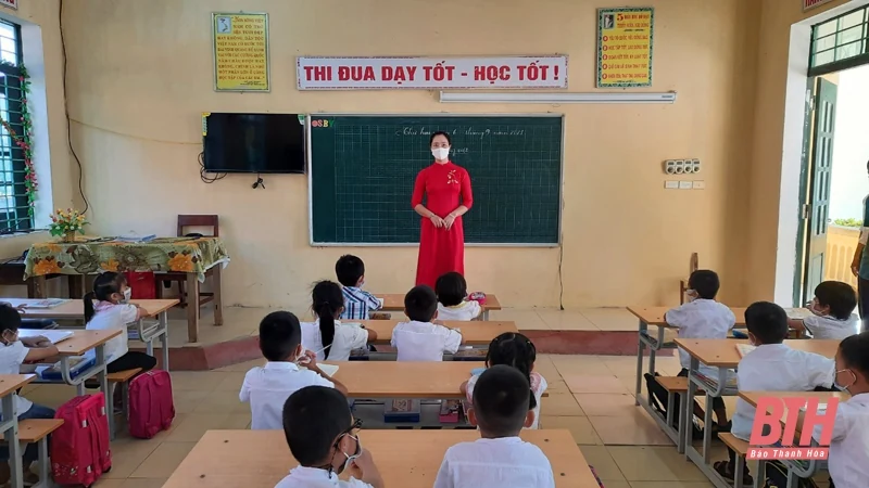 Học sinh vùng cao xứ Thanh trong ngày khai giảng đặc biệt