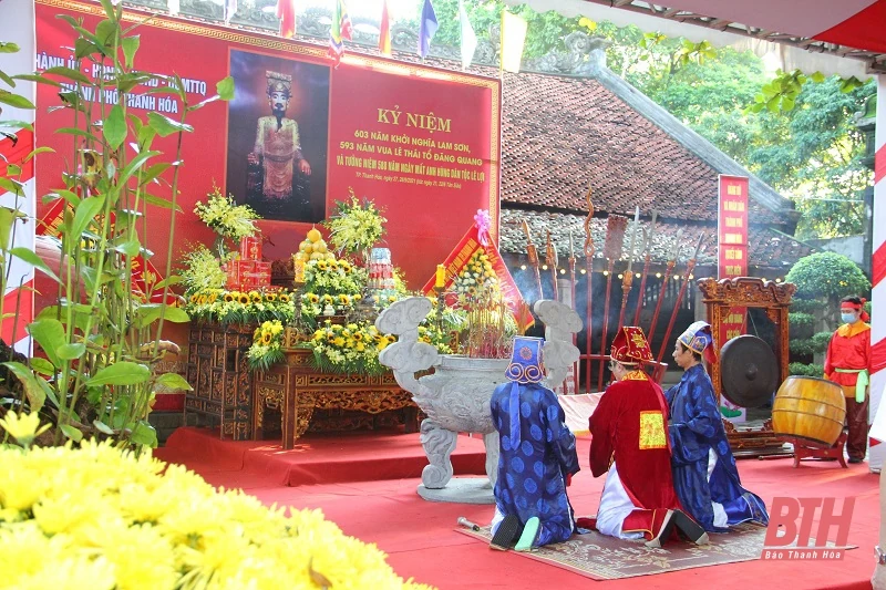 Lãnh đạo TP Thanh Hóa dâng hương Thái miếu nhà Hậu Lê và Anh hùng dân tộc Lê Lợi