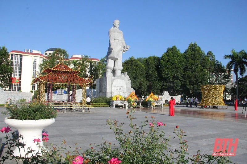 Lãnh đạo TP Thanh Hóa dâng hương Thái miếu nhà Hậu Lê và Anh hùng dân tộc Lê Lợi