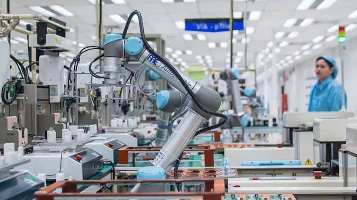4 ứ ng dụng nổi bật của robot cộng tác trong ngành công nghiệp
