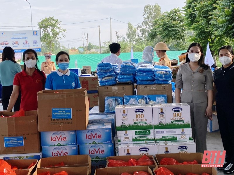 Ủy ban MTTQ tỉnh Thanh Hóa hỗ trợ người dân từ các tỉnh phía Nam hồi hương qua địa bàn