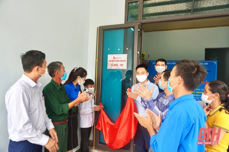 Khánh thành “Ngôi nhà Khăn quàng đỏ” cho học sinh có hoàn cảnh đặc biệt khó khăn tại Quảng Xương