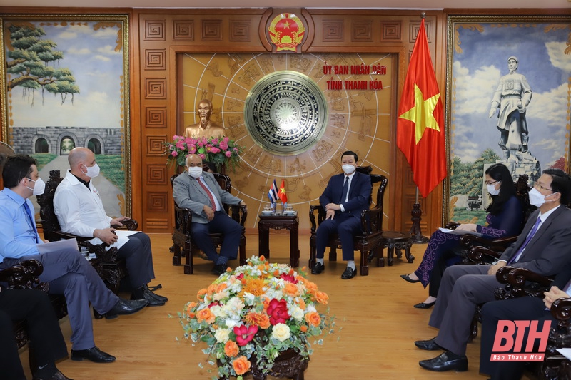 Chủ tịch UBND tỉnh Đỗ Minh Tuấn tiếp, làm việc với Đại sứ đặc mệnh toàn quyền Cộng hòa Cuba tại Việt Nam