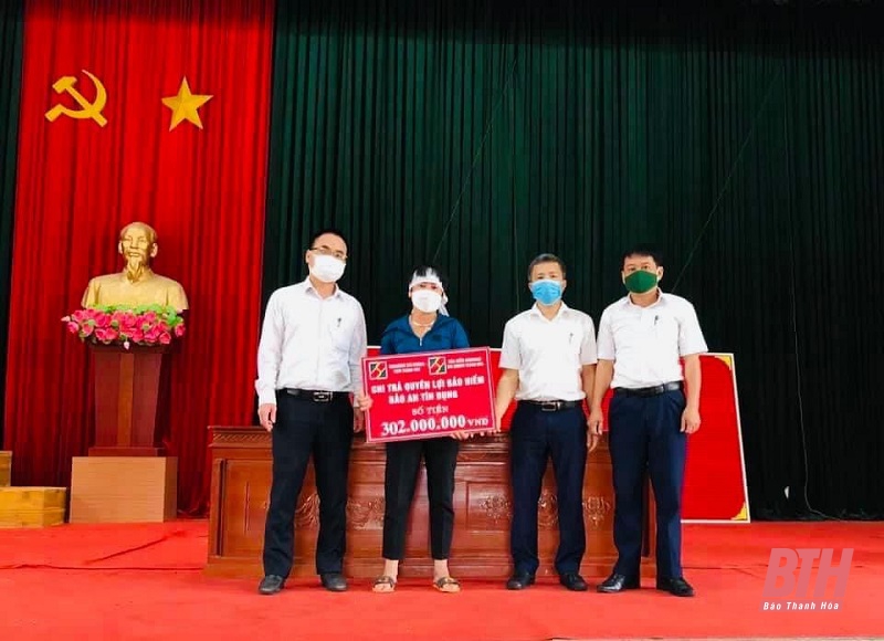 Chi trả bảo an tín dụng cho khách hàng vay vốn tại thị xã Nghi Sơn
