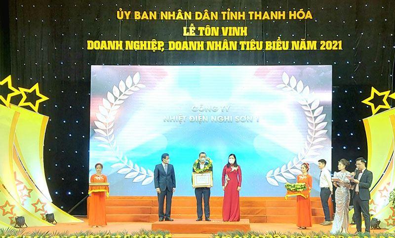 Công ty Nhiệt điện Nghi Sơn đón nhận Bằng khen doanh nghiệp tiêu biểu của tỉnh Thanh Hóa
