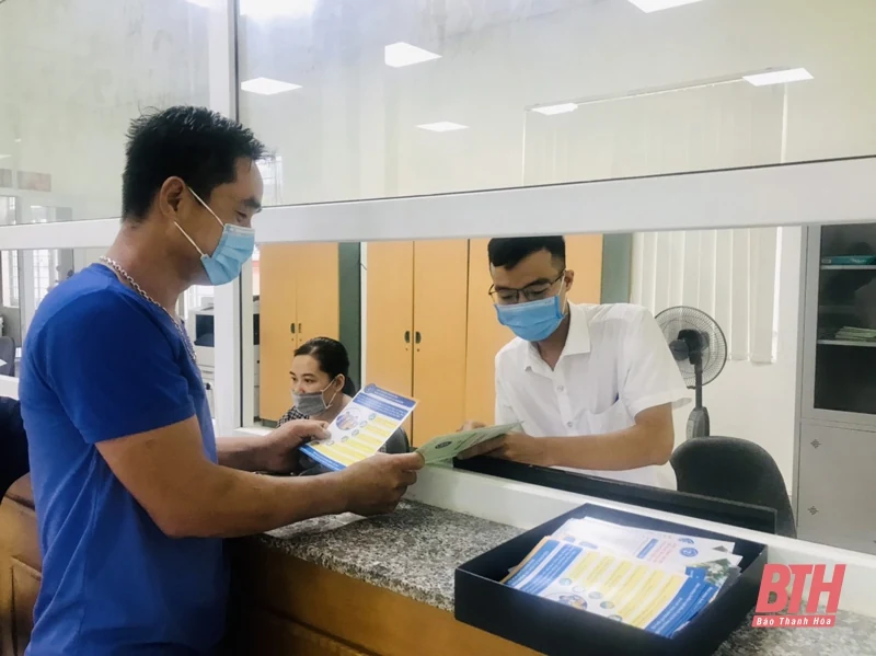 “Giữ chân” người lao động ở lại với hệ thống bảo hiểm xã hội