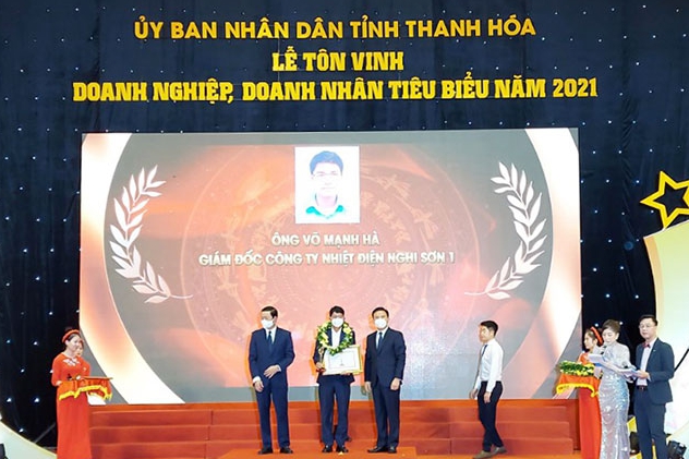 Công ty Nhiệt điện Nghi Sơn đón nhận Bằng khen doanh nghiệp tiêu biểu của tỉnh Thanh Hóa