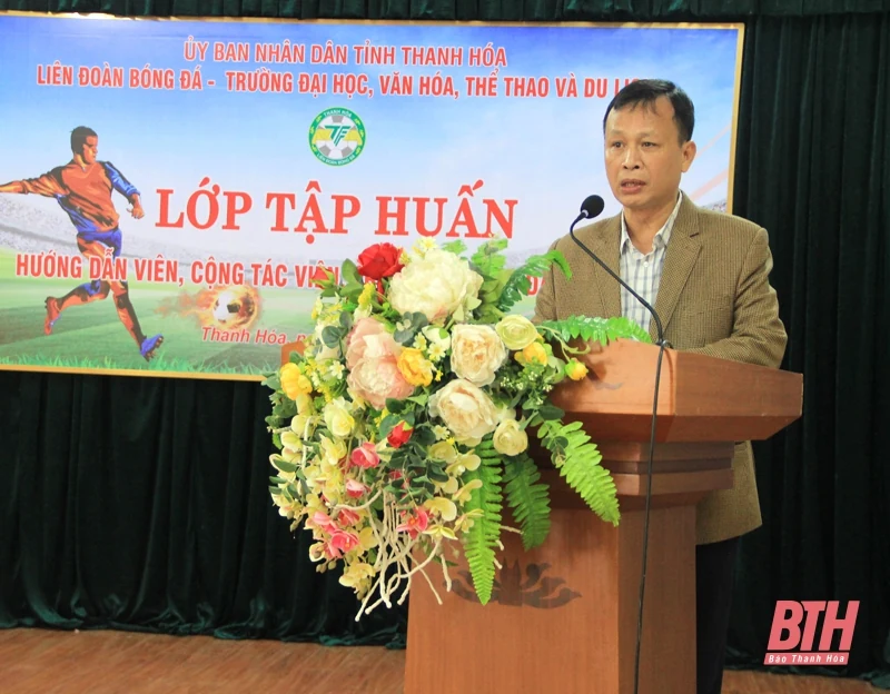 Tập huấn hướng dẫn viên, cộng tác viên trọng tài bóng đá năm 2021