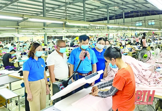 Các cấp công đoàn tăng cường phòng, chống dịch COVID-19 trong tình hình mới