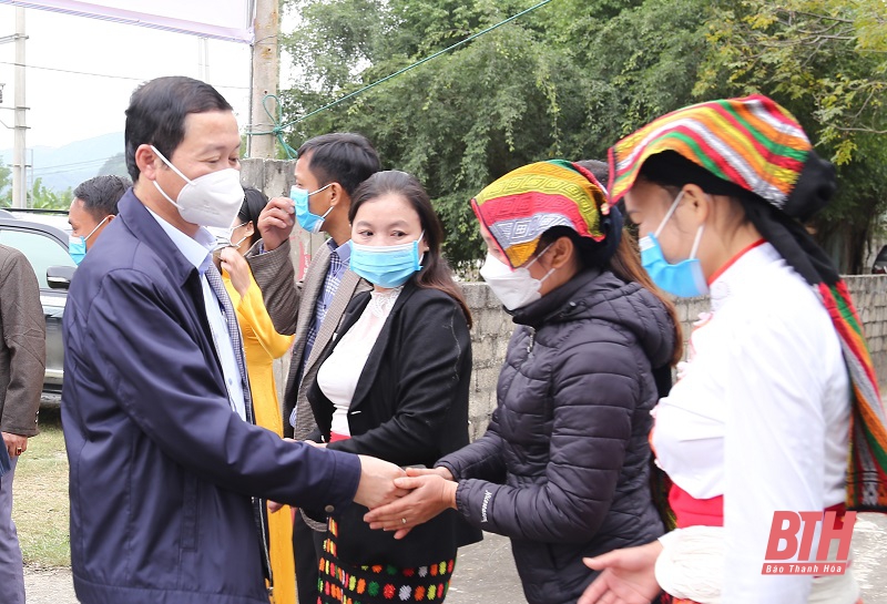 Chủ tịch UBND tỉnh Đỗ Minh Tuấn dự Ngày hội Đại đoàn kết toàn dân tộc tại thôn Tam Sơn