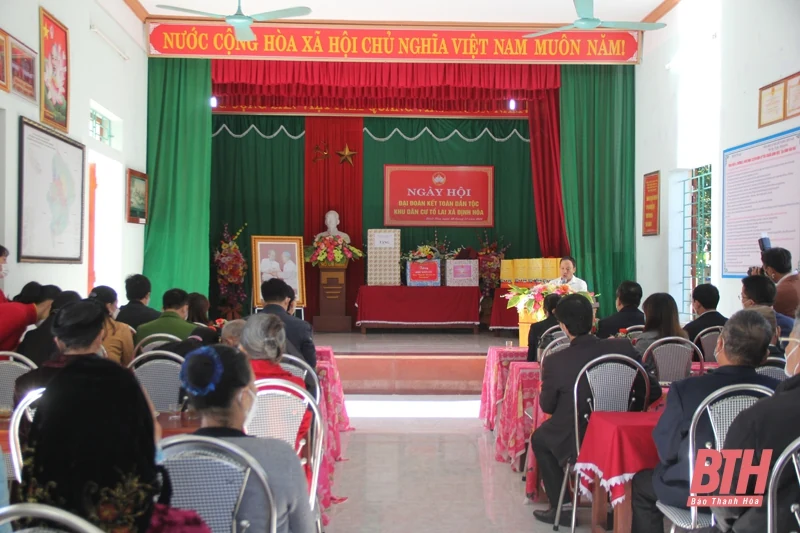 Phó Chủ tịch UBND tỉnh Đầu Thanh Tùng dự Ngày hội Đại đoàn kết toàn dân tộc tại thôn Tổ Lai