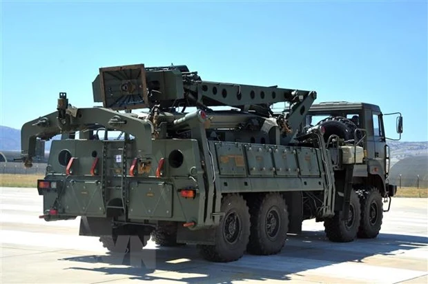 Nga bắt đầu cung cấp hệ thống tên lửa phòng không S-400 cho Ấn Độ