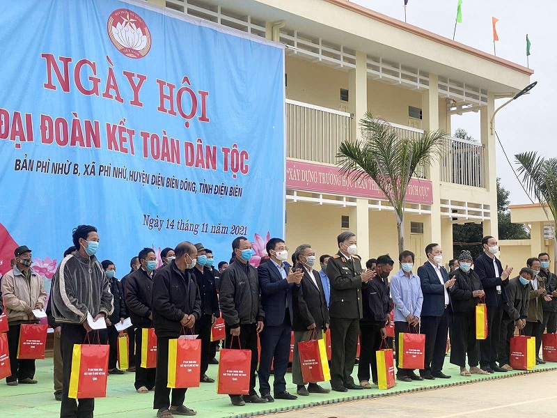 FLC trao tặng 100 căn nhà tình nghĩa tại tỉnh Điện Biên
