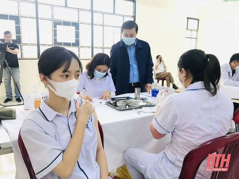 Góp phần tạo miễn dịch cộng đồng vững mạnh, cùng với cả nước thích ứng an toàn, linh hoạt với điều kiện bình thường mới