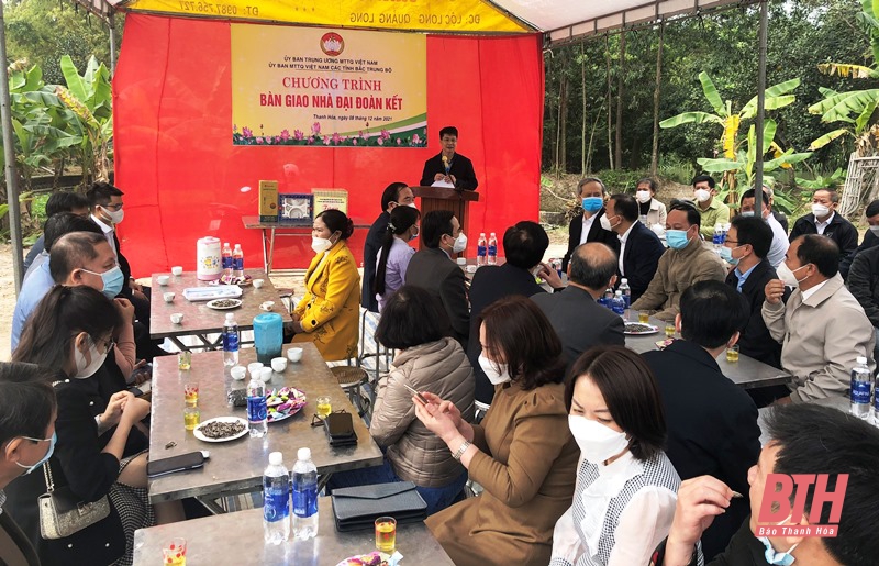 Ủy ban MTTQ Việt Nam 6 tỉnh Bắc Trung bộ hỗ trợ làm nhà đại đoàn kết