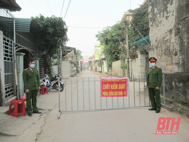 Triệu Sơn: Cán bộ ban Chỉ đạo phòng, chống dịch của huyện phải ở tại xã, thị trấn để phòng, chống dịch
