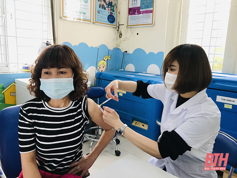 Đẩy nhanh tiến độ tiêm chủng vắc xin phòng COVID-19 trên địa bàn tỉnh Thanh Hóa
