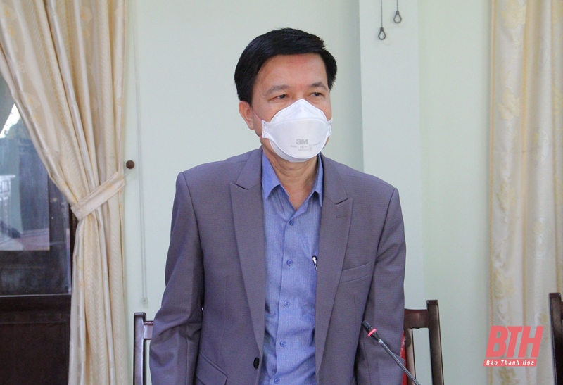 Phó Bí thư Thường trực Tỉnh ủy, Trưởng đoàn ĐBQH tỉnh Lại Thế Nguyên kiểm tra, chỉ đạo công tác phòng, chống dịch COVID-19 tại thị xã Bỉm Sơn
