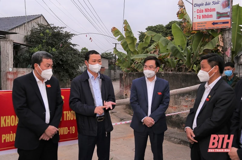 Chủ tịch UBND tỉnh Đỗ Minh Tuấn kiểm tra, chỉ đạo công tác phòng, chống dịch tại huyện Thường Xuân và Thọ Xuân