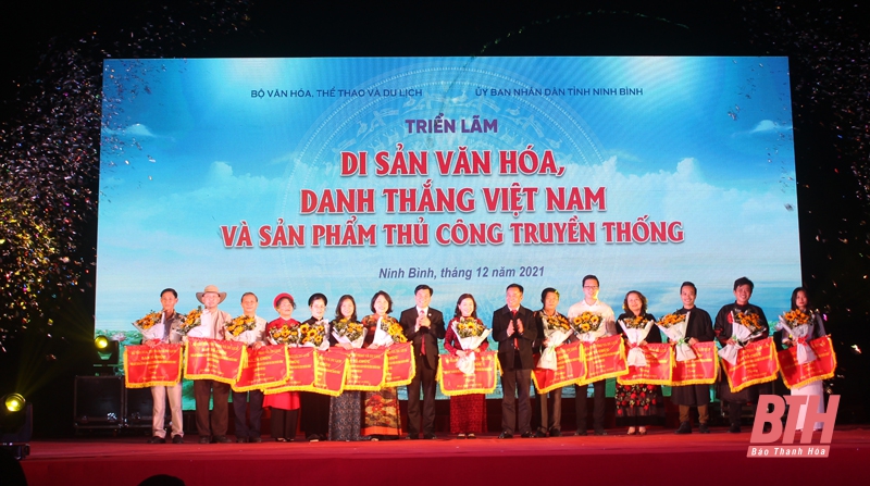 Thanh Hóa đóng góp nhiều chương trình đặc sắc tại Triển lãm “Di sản văn hóa, danh thắng Việt Nam và sản phẩm thủ công truyền thống” 2021