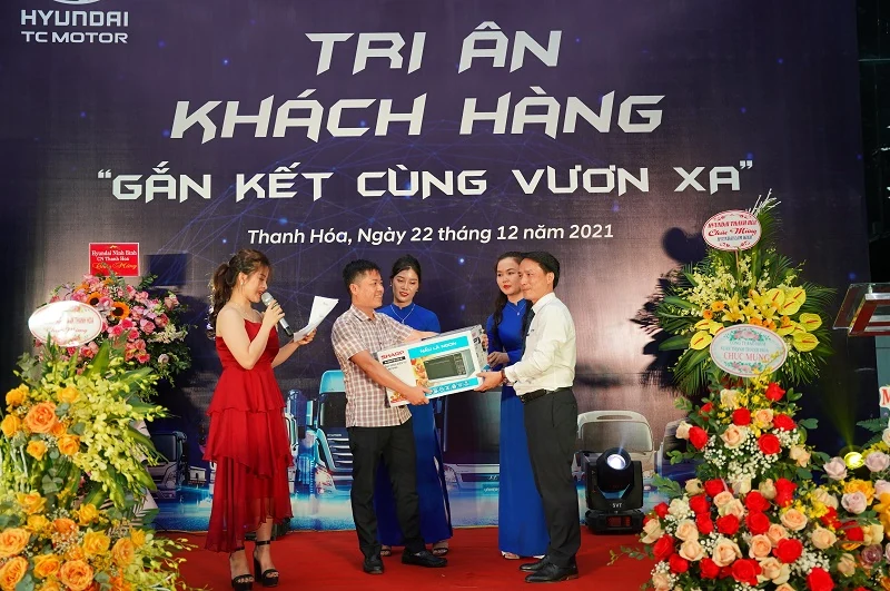 Tưng bừng sự kiện tri ân khách hàng Gắn kết cùng vươn xa” tại Hyundai Lam Kinh