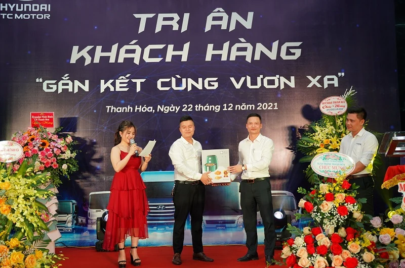 Tưng bừng sự kiện tri ân khách hàng Gắn kết cùng vươn xa” tại Hyundai Lam Kinh
