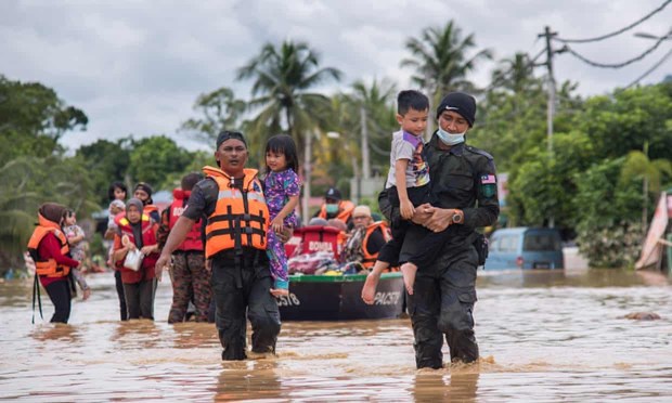 Lũ lụt gây nghiêm trọng tại Malaysia khiến 50.000 người phải sơ tán