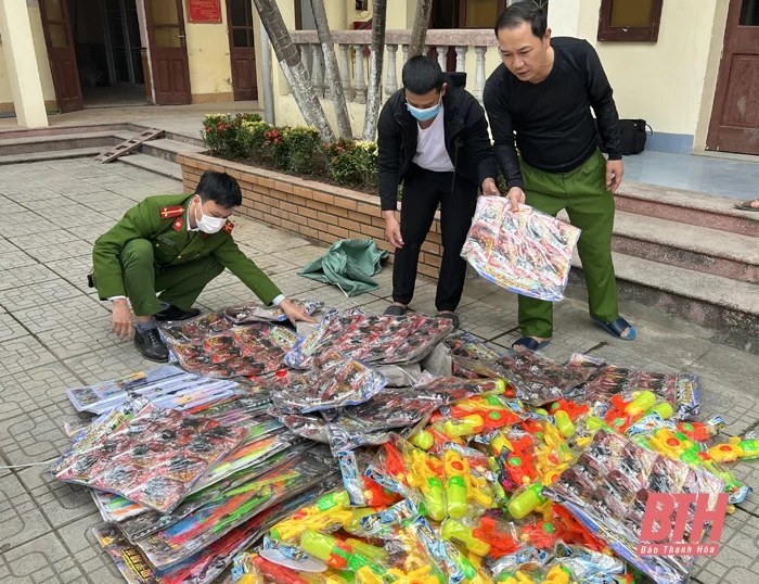 Thu giữ gần 500 khẩu súng đồ chơi kích động bạo lực