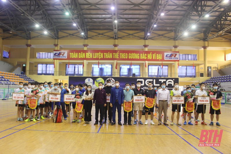Sôi nổi Giải cầu lông mừng Đảng - mừng Xuân TP Sầm Sơn 2022