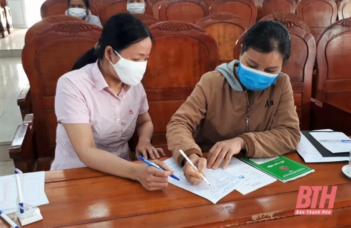Vốn vay ưu đãi - nguồn lực tiếp sức cho học sinh, sinh viên nghèo tại huyện Cẩm Thủy