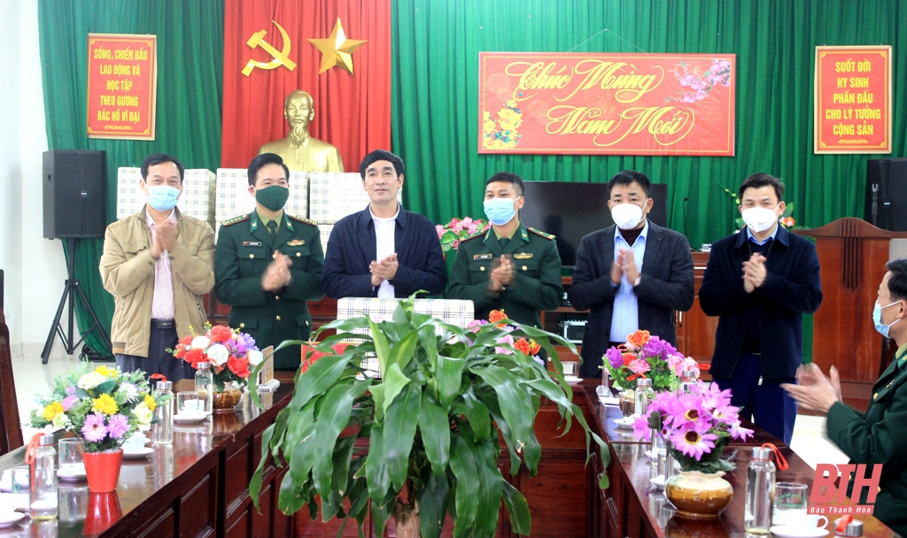 Trưởng Ban Nội chính Tỉnh ủy chúc tết và kiểm tra tình hình sản xuất, đời sống tại huyện Mường Lát