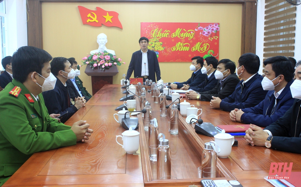 Trưởng Ban Nội chính Tỉnh ủy chúc tết và kiểm tra tình hình sản xuất, đời sống tại huyện Mường Lát