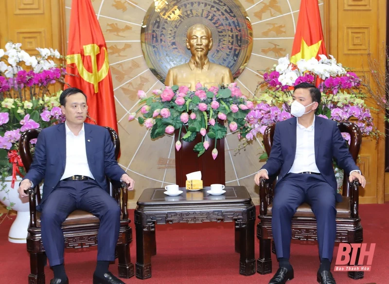 Đồng chí Bí thư Tỉnh ủy Đỗ Trọng Hưng tiếp Chủ tịch HĐQT Ngân hàng Ngoại thương Việt Nam thăm và chúc tết tại Thanh Hóa