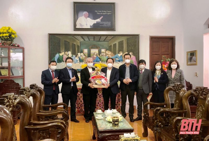 Phó Chủ tịch - Tổng Thư ký Ủy ban Trung ương MTTQ Việt Nam Lê Tiến Châu thăm, chúc Tết tại Thanh Hóa
