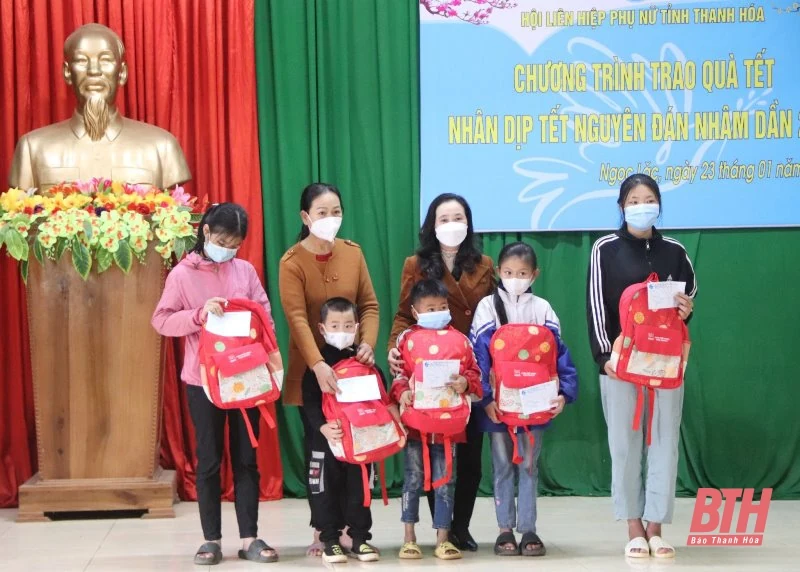 Hội LHPN tỉnh trao gần 1.500 suất quà tết cho hội viên, phụ nữ, trẻ em có hoàn cảnh khó khăn