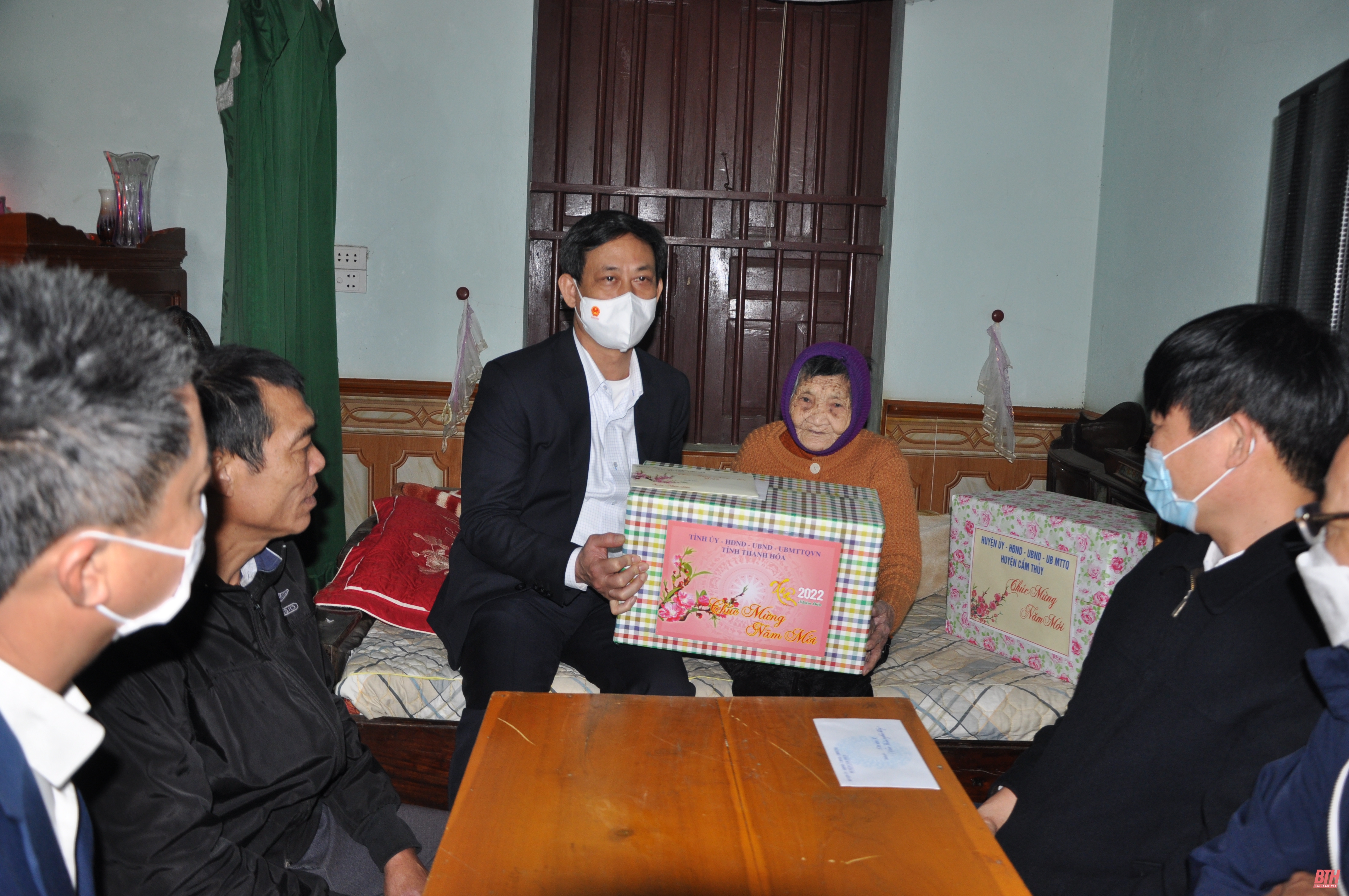 Phó Trưởng đoàn ĐBQH tỉnh Thanh Hóa Mai Văn Hải kiểm tra tình hình sản xuất và đời sống Nhân dân tại huyện Cẩm Thủy