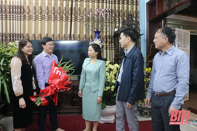 Chúc Tết đội ngũ trí thức, tài năng tiêu biểu nhân dịp Tết Nguyên đán Nhâm Dần 2022