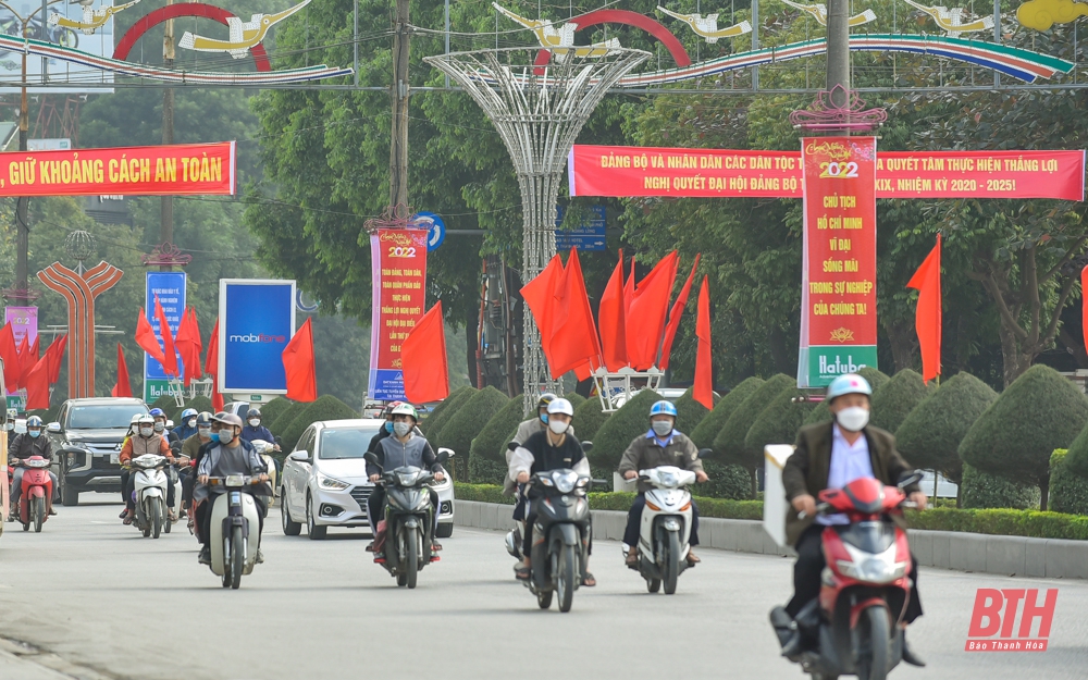 Thành phố Thanh Hóa rực rỡ cờ hoa mừng Đảng, mừng xuân