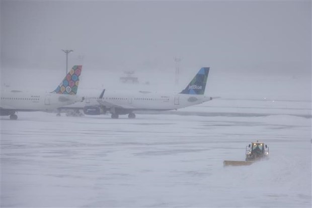 Hơn 4.300 chuyến bay tại Mỹ bị hủy trong ngày 3/2 do thời tiết