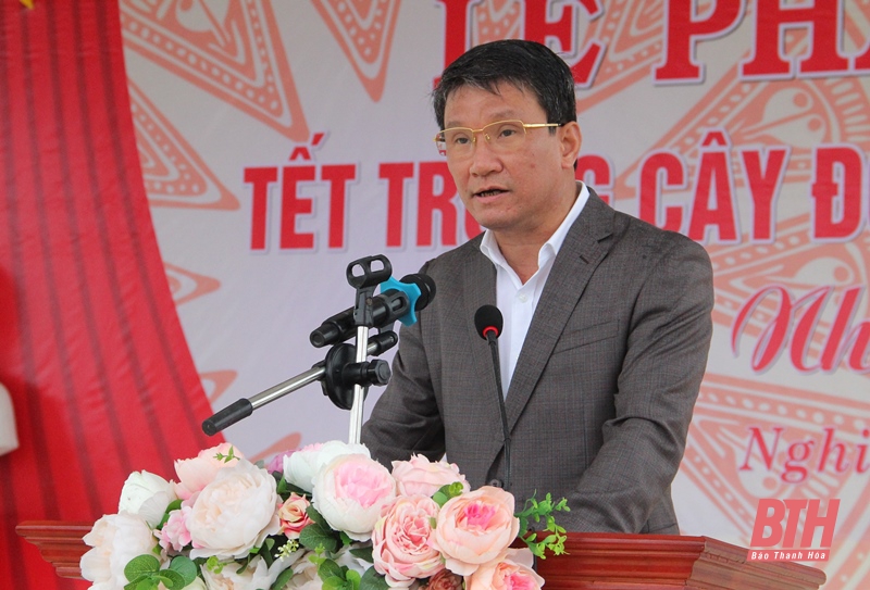 Phó Bí thư Tỉnh ủy Trịnh Tuấn Sinh dự lễ phát động “Tết trồng cây đời đời nhớ ơn Bác Hồ” tại thị xã Nghi Sơn