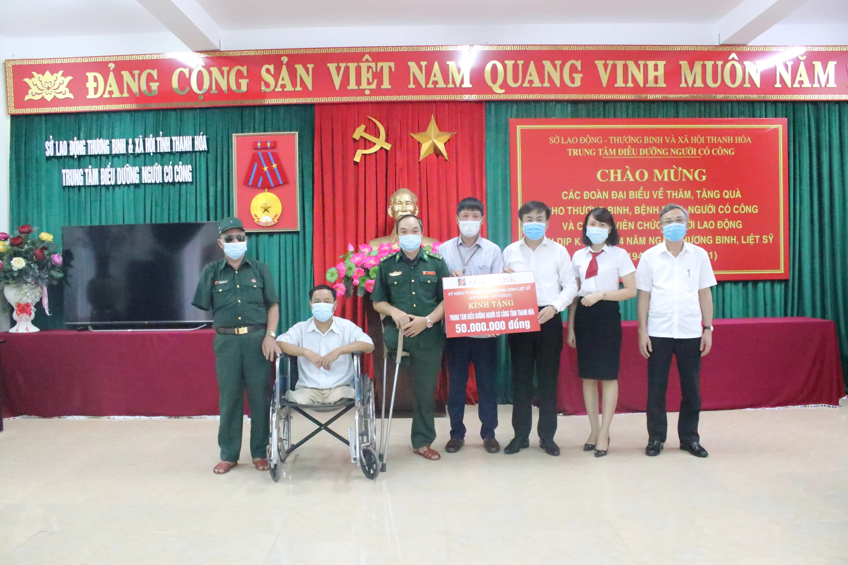 Giám đốc Agribank Chi nhánh Bắc Thanh Hóa học và làm theo Bác