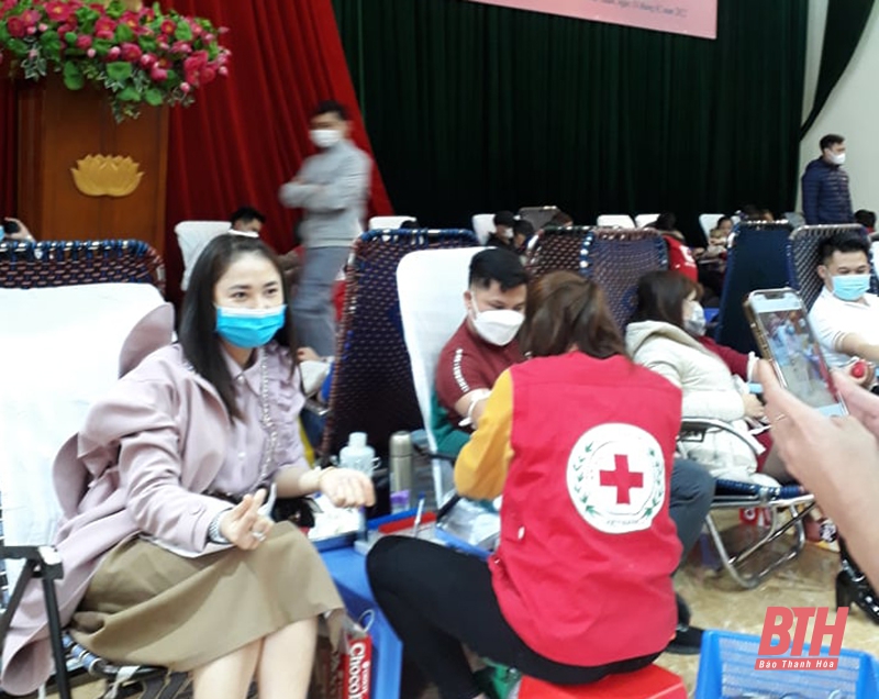Hơn 600 người tham gia Ngày hội Giọt hồng Valentine huyện Như Xuân năm 2022